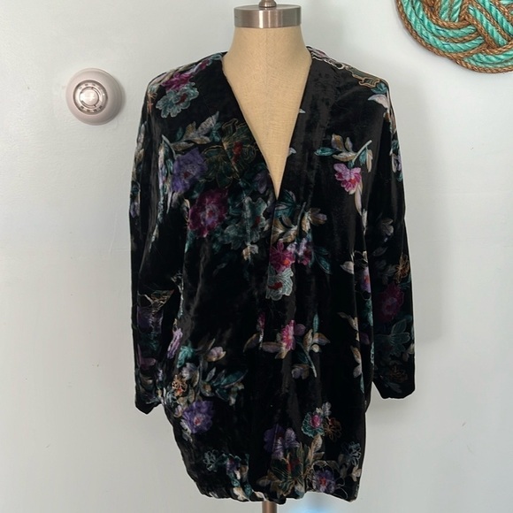 Loft Velvet Printed Kimono Style Jacket size M/L - Picture 8 of 8